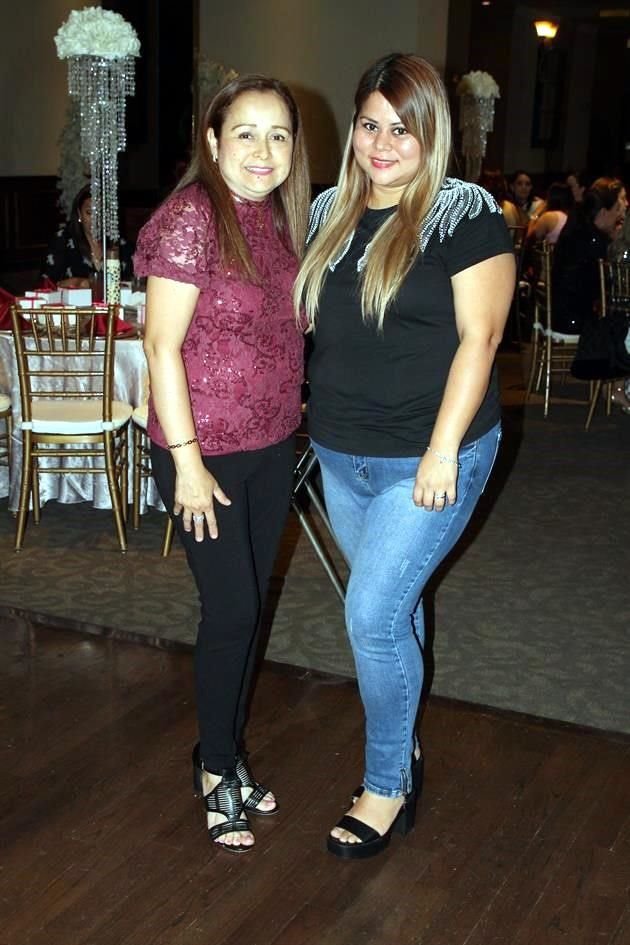 Érika González y Karen Garza