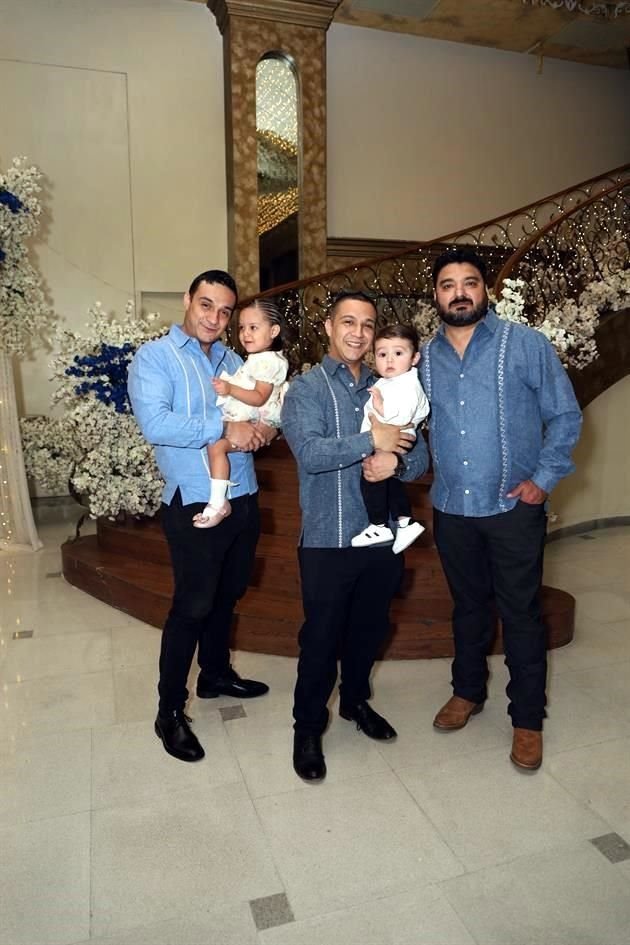 Arturo Riojas, Rebeca Riojas, Alberto Riojas, Santino Riojas y Ángel Salazar