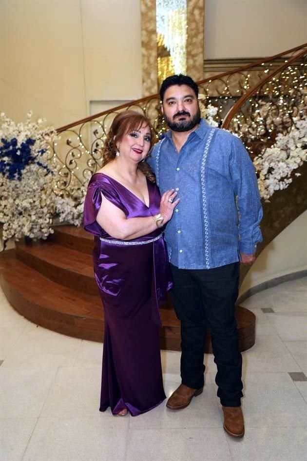 Maricela Riojas y Ángel Salazar