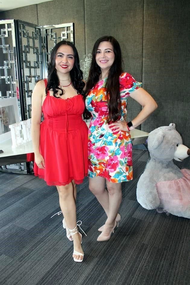 Elizabeth Garza y Abigail Valdez
