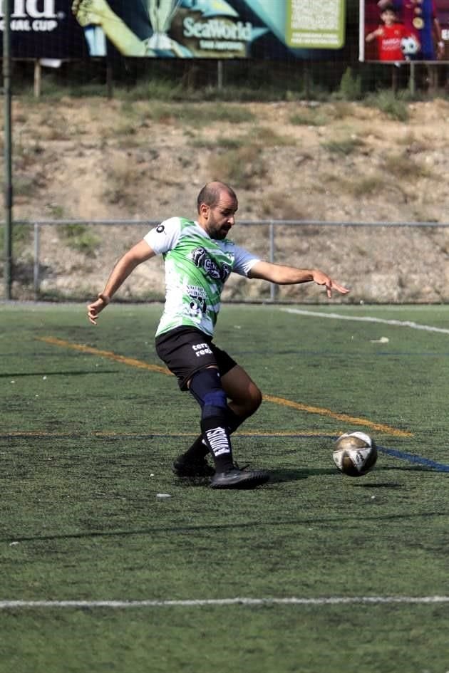 Adrián Martínez, del AIM Negro