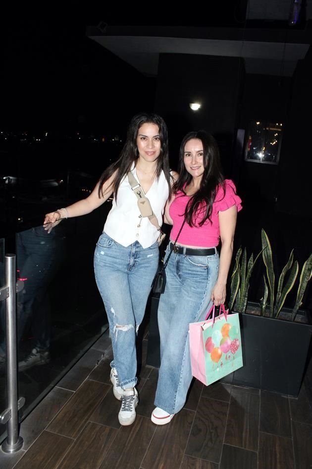 Ludy García y Yadira Córdova