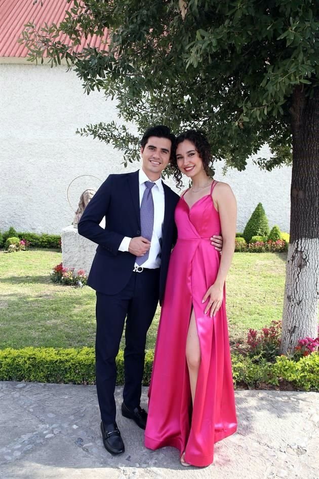 Diego Pérez y Mariana Reyes