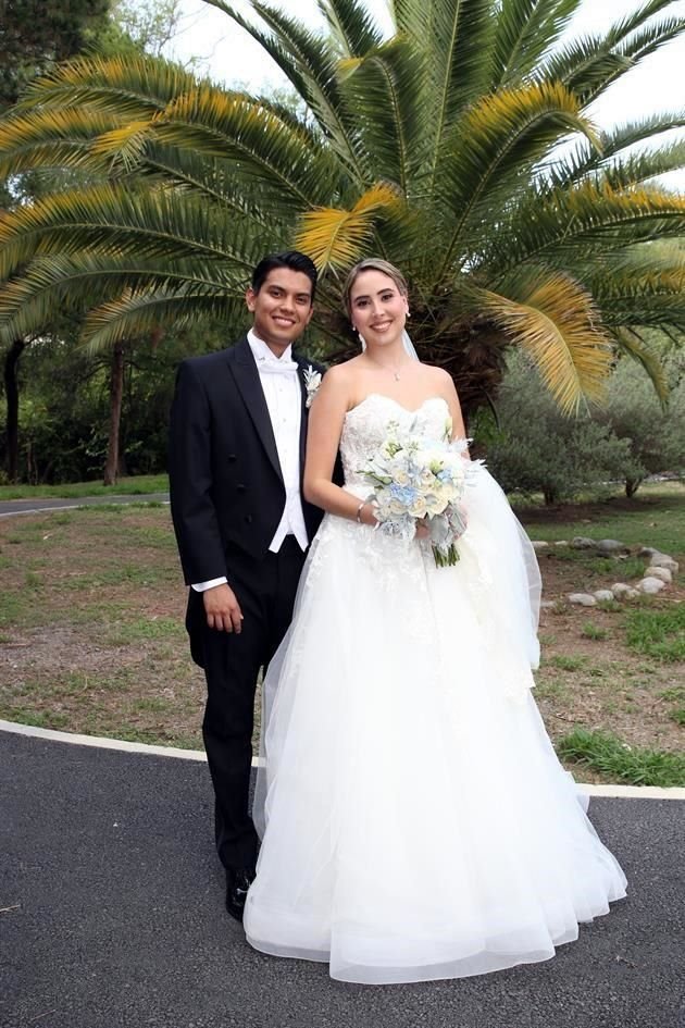 Raúl Novoa Saldívar y Fernanda Valderrama Pinto