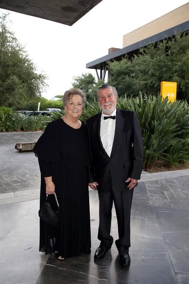 Janet de Rodríguez y Raúl Braulio Rodríguez