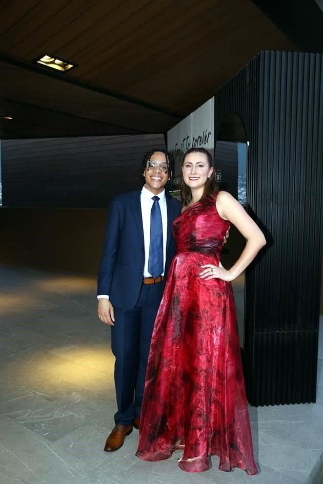 Berny Bravo y Lucía Domínguez