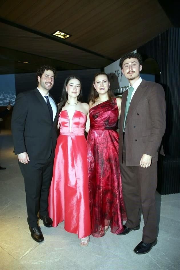 Jorge Domínguez Rodríguez, Katya Domínguez Rodríguez, Lucía Domínguez Rodríguez y Eduardo Domínguez Rodríguez