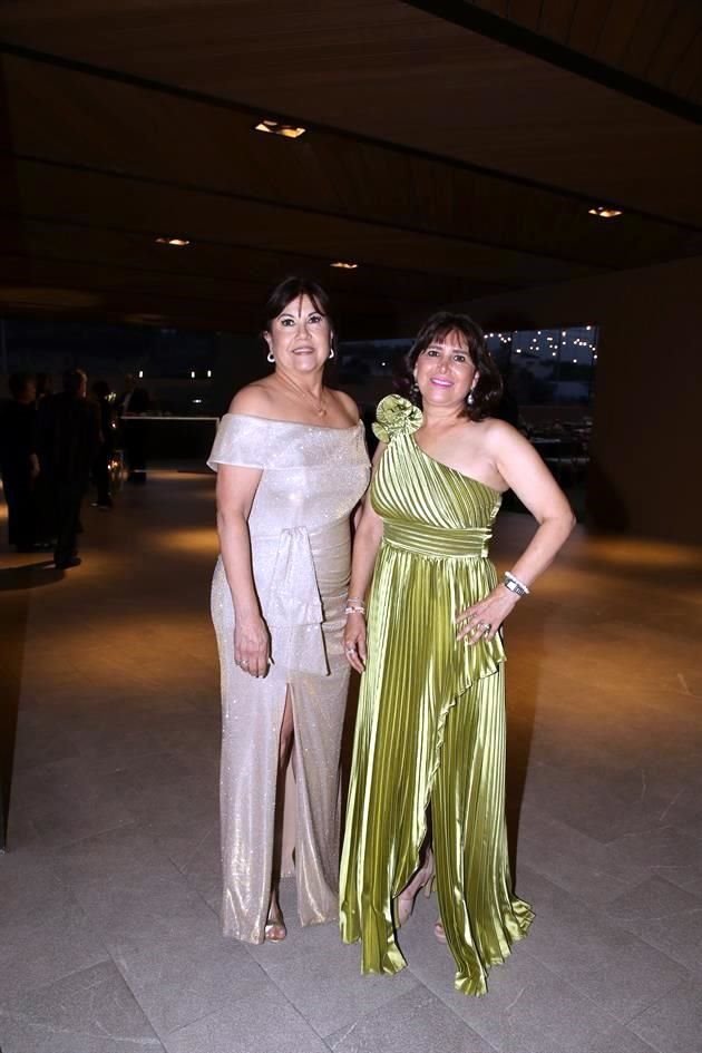 Elvira Treviño y Caly Güereca