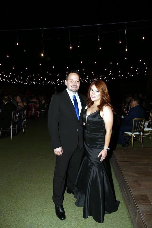 Gilberto Reyes Garza y Érika Tello
