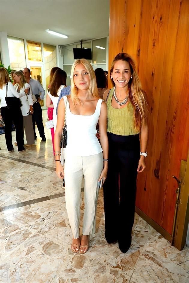 Fernanda Morales y Paty Mejía