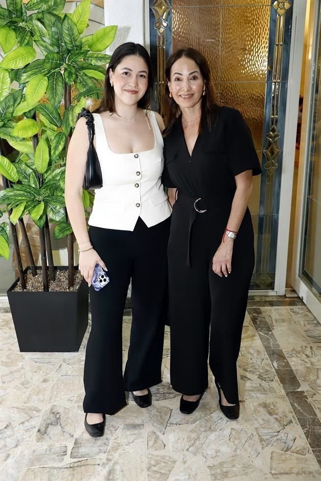 Fernanda Cavazos y Mayra Zapata