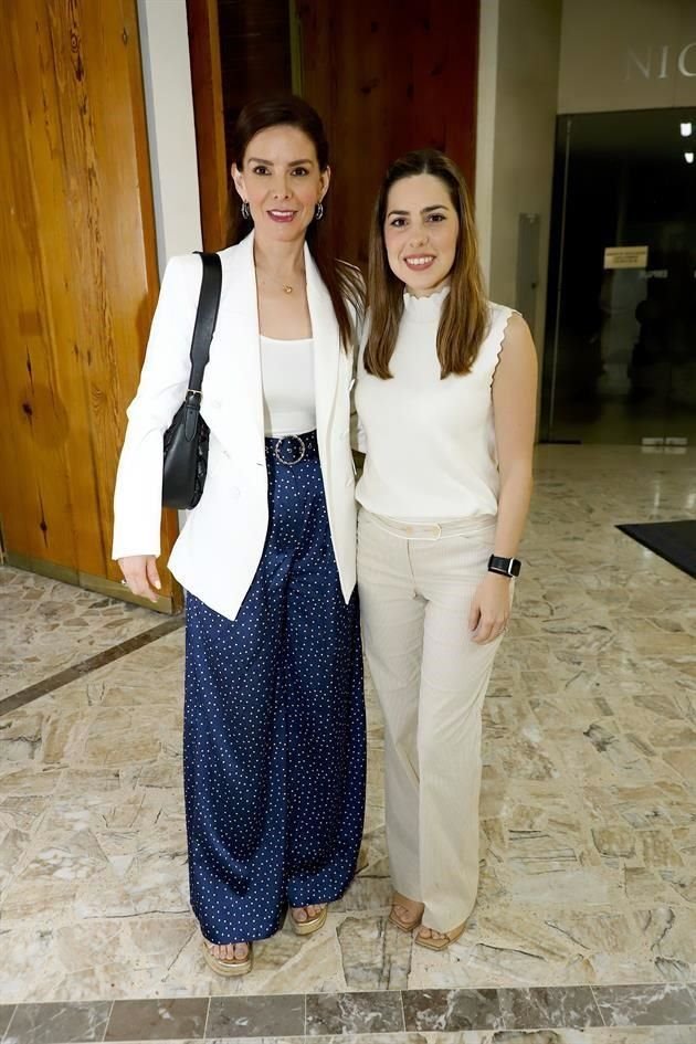 Mónica Martínez de De la Garza y Sofía Peña