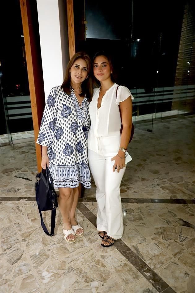Claudia Benítez y Paola Villarreal