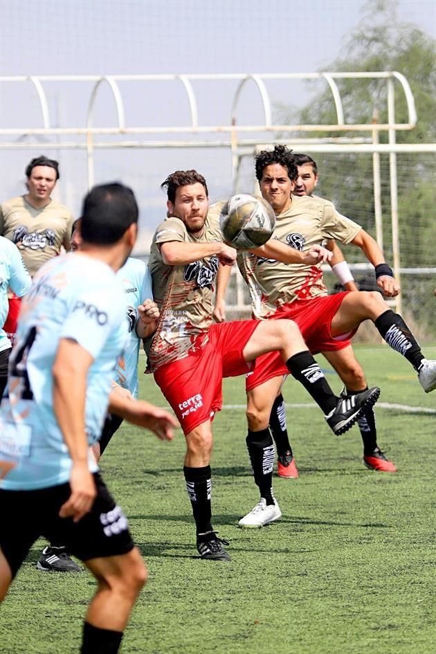 Eduardo Cantú, de Huskies Reds