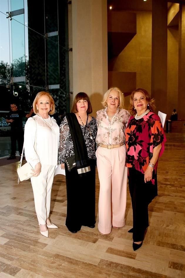 Mónica Sada de Iriondo, Piny Domínguez de Zambrano, Thelma Cora Salinas y Nena Ortega