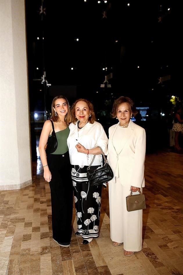 Fernanda Elizondo, Aurora Cantú de Cagnasso y Adriana Tijerina