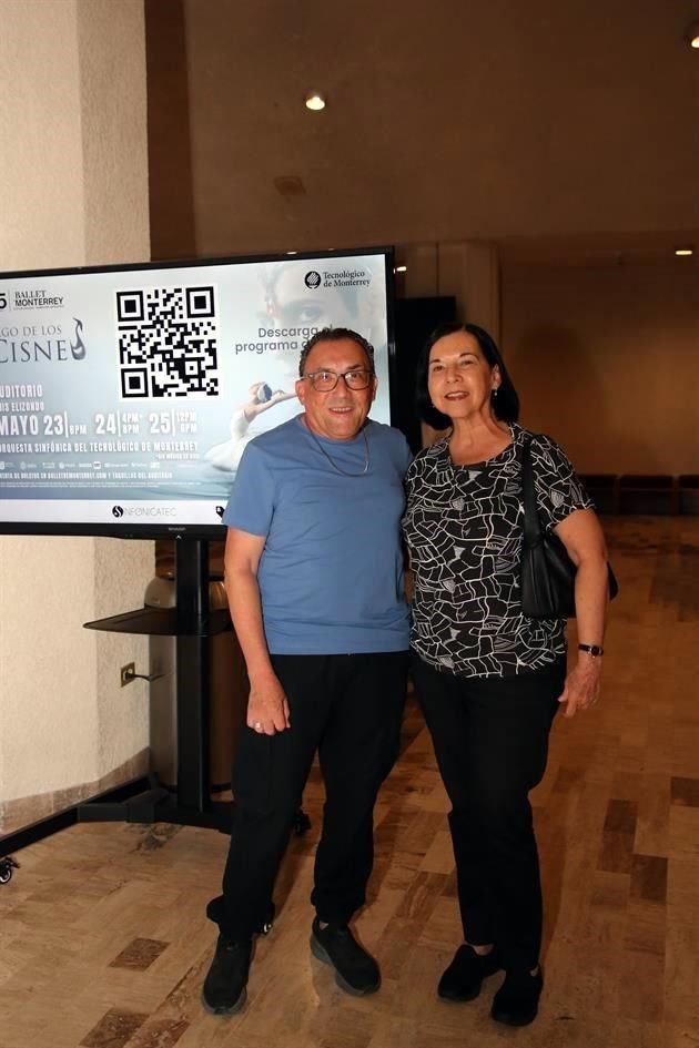 Armando González y Cristina Flores
