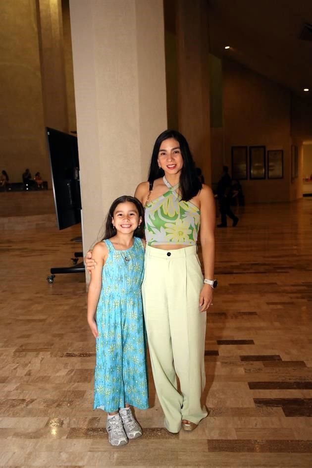 Amanda Montemayor y Thalia Rocha