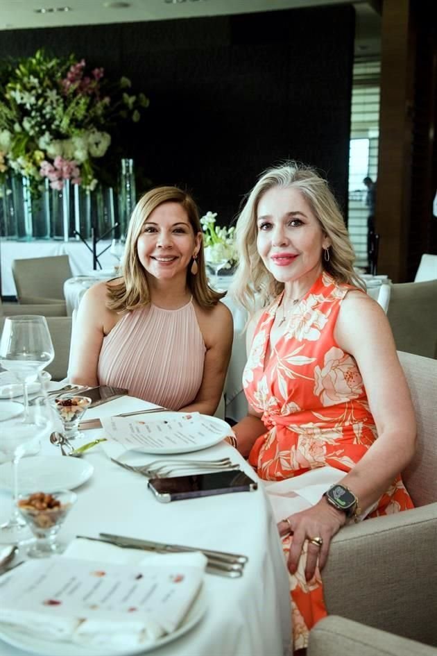 Alma de Guzmán y Carmina Martínez