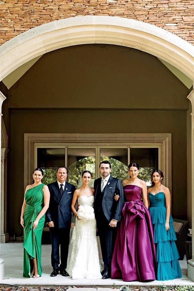 Cecilia Díaz Peschard, Javier Casares, LOS NOVIOS, Michelle Peschard de Casares, mamá del novio; y Verónica Díaz Peschard