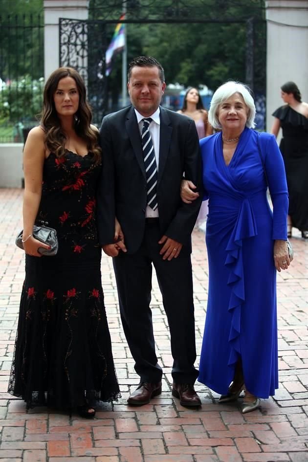Mabela Díaz, Hernán Ramos y Cecilia Etienne