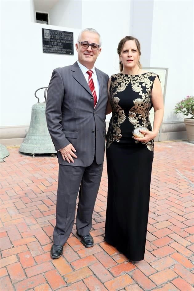 Rafael Limón y Camila Salinas de Limón