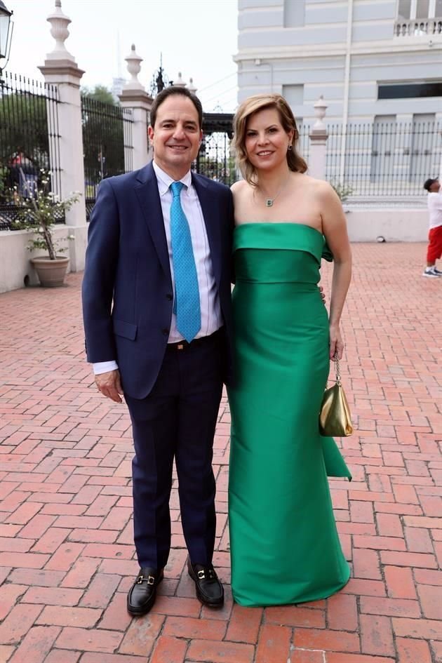 Eugenio Clariond Rangel y Gabriela Sada de Clariond