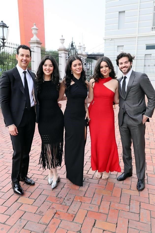 Rodrigo Peláez, Fátima Peláez, Rocío Peláez, Fernanda Peláez y Nick Borns