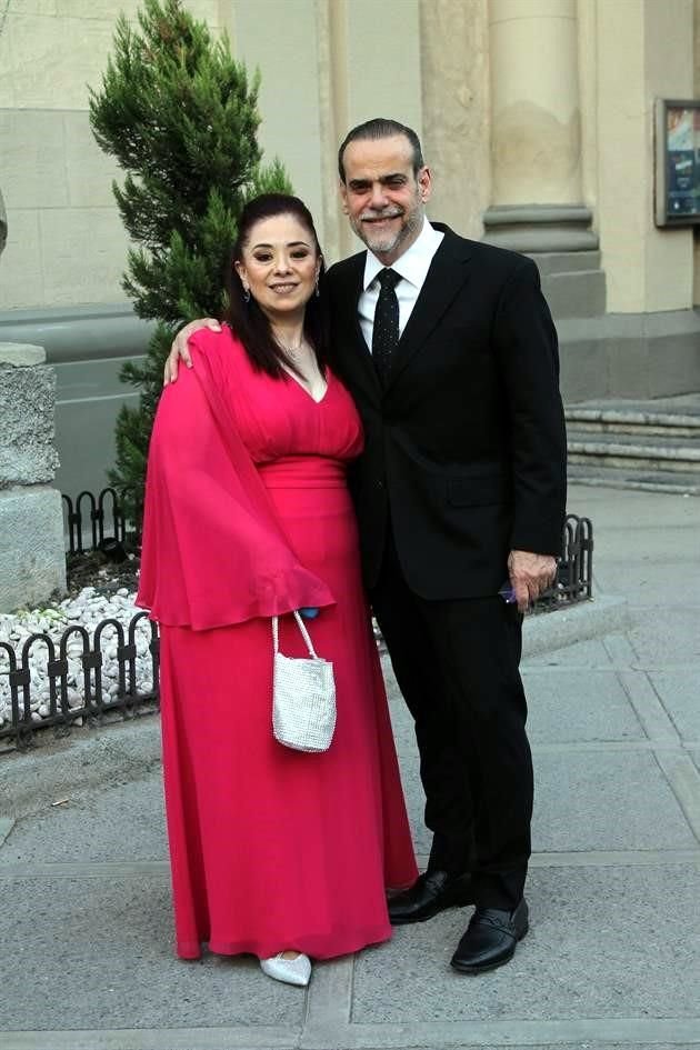 Leticia Walle y José Garza