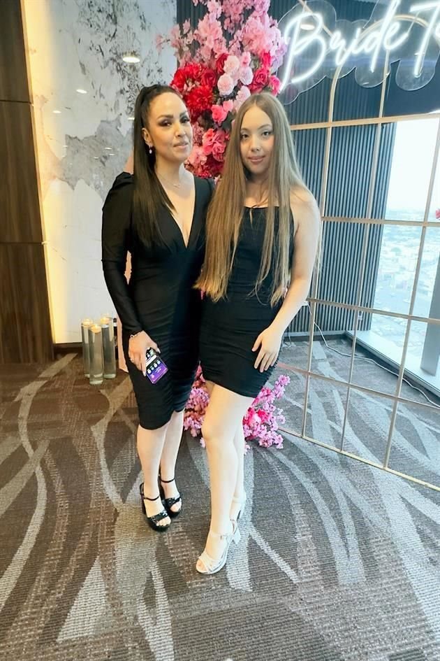 Tania Briones y Katia Uribe