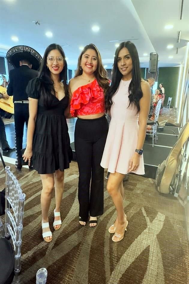 Melanie Murillo, Michelle Murillo y Valeria Hinojosa