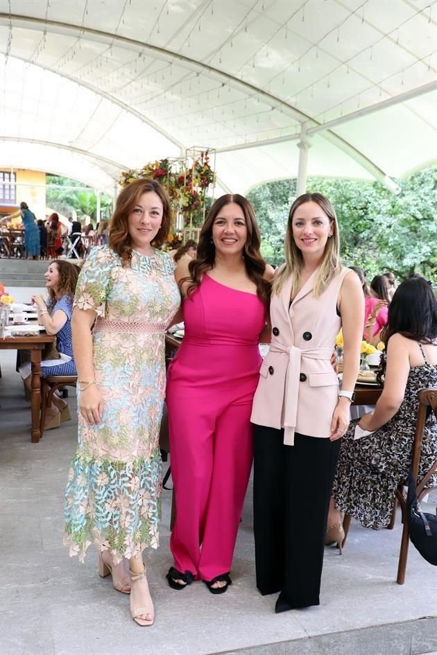 Yuli Vera, Lili de León y Felicia Elizondo