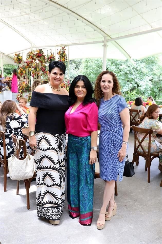 Maru Guerrero Garza, Chachi Tamez y Claudia Sánchez