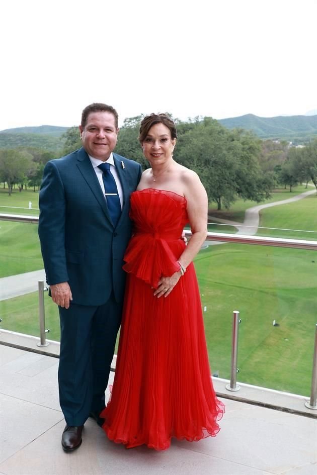 José Arturo García López y Norma Nelly Garza de García