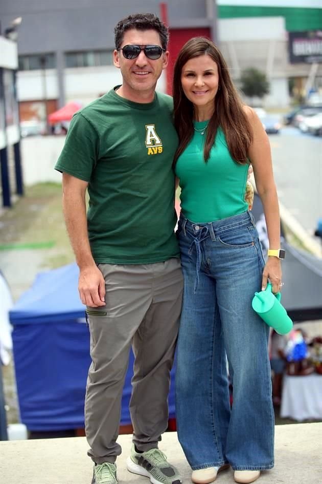Luis Chávez y Anita Montalvo