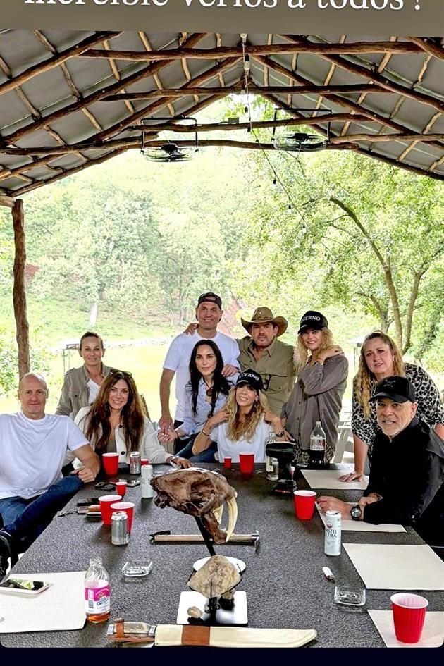 Conny Villarreal, Roberta Zambrano, Marcela Navarro, Federico Zambrano, Diana García, Humberto Zambrano, Susana Altamirano, Bárbara Hernández, Mariaelena Villarreal y Bernardo Rodríguez