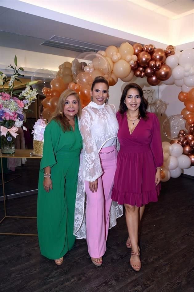 Claudia Álvarez, Alma Cavazos y Wenddy Cavazos