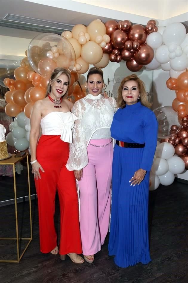 Ivonne Elizondo, Alma Cavazos y Caridad Romney