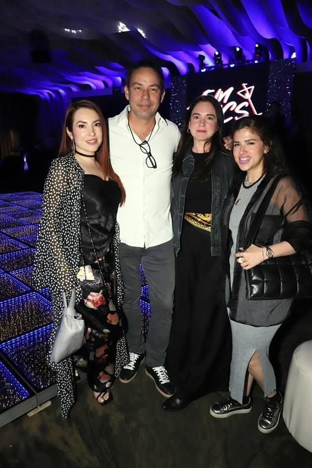 Alexia Almeida, Guillermo Dewey, Muza Arizavalo y Magaly García Garza