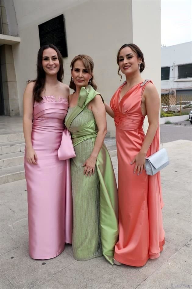 Daniela Sepúlveda, Lolys Rada de Sepúlveda y Bárbara Sepúlveda