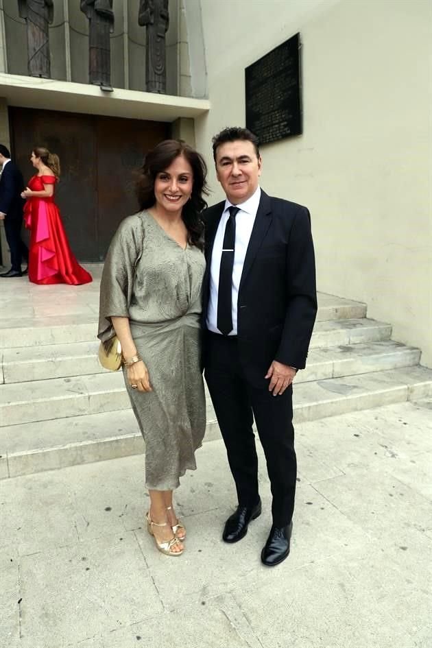 Mónica Espinosa y Manuel Chapa