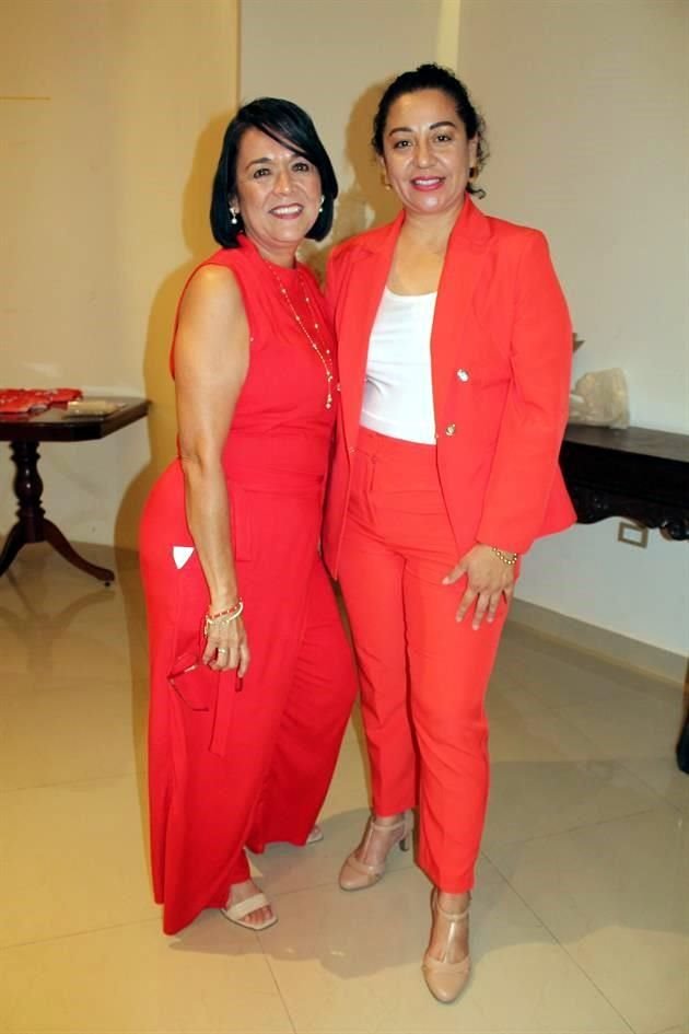 Betty Chavez y Denisse Montes