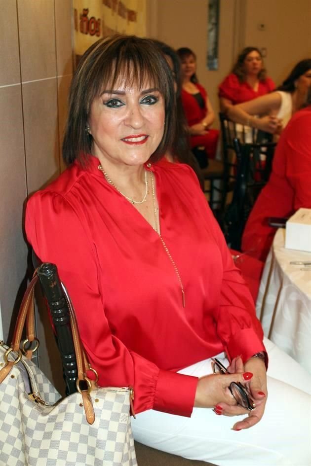 Lupita Salazar de Martínez