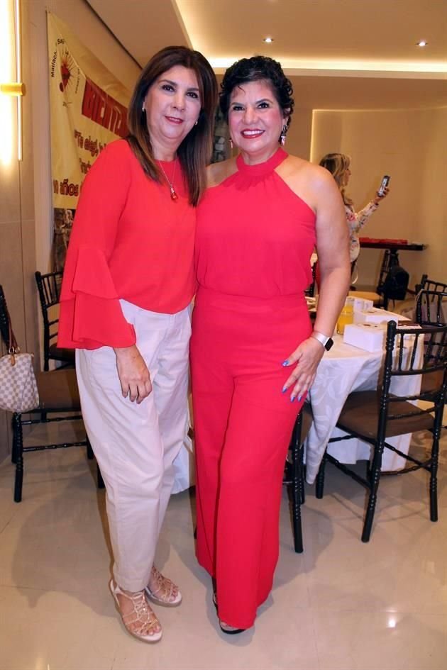 Adriana Obregón y Paty Antúnez de Dávila