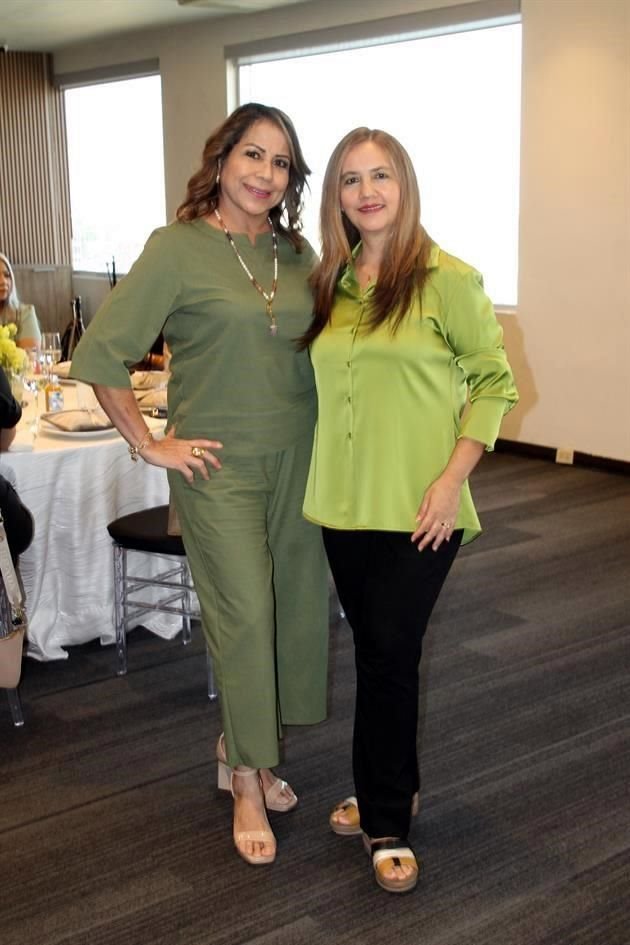 Rosy Llanas y Yamile Sánchez