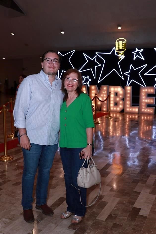 Andrés Gómez y Magaly Alfaro