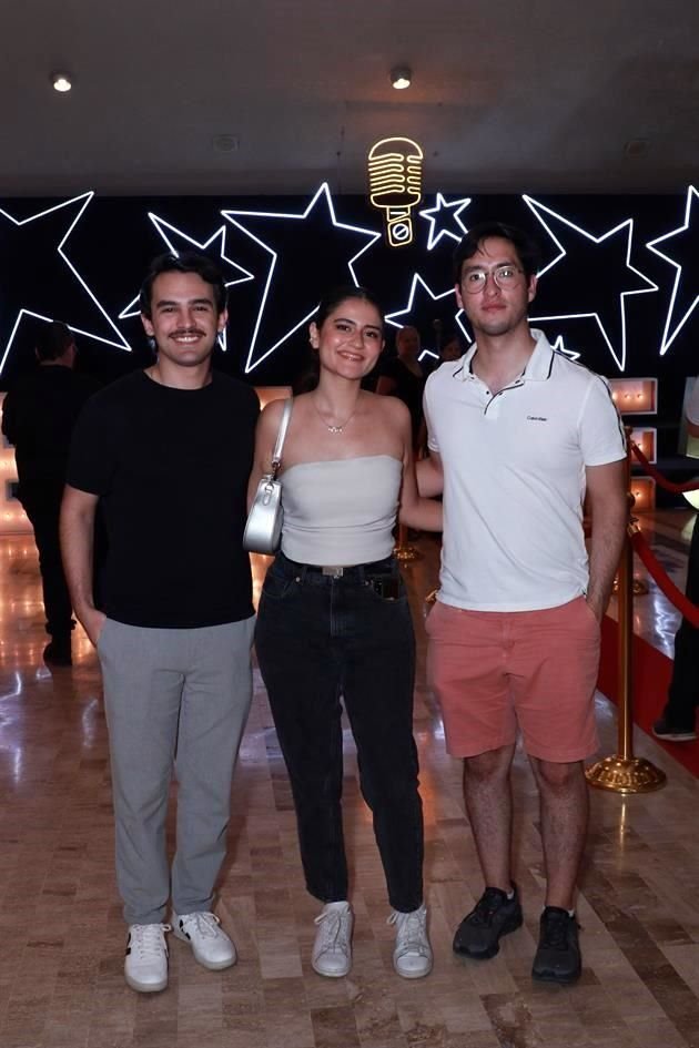 Santiago Ortiz, Ximena Knoc y Diego Estrada