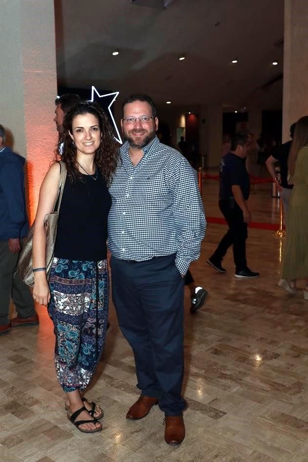 Cindy Alatorre de Espinosa y Hernán Espinosa Solís