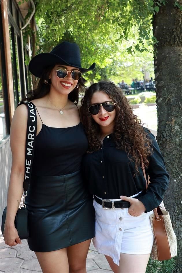 Josefina Flores y Carolina Villarreal