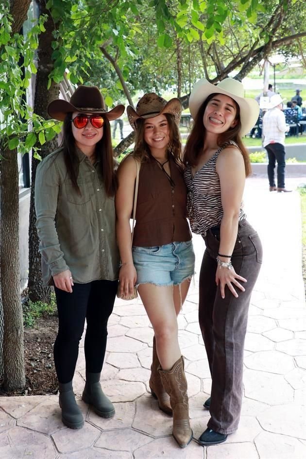 Keila García, Kristen Saláis y Carolina Jiménez